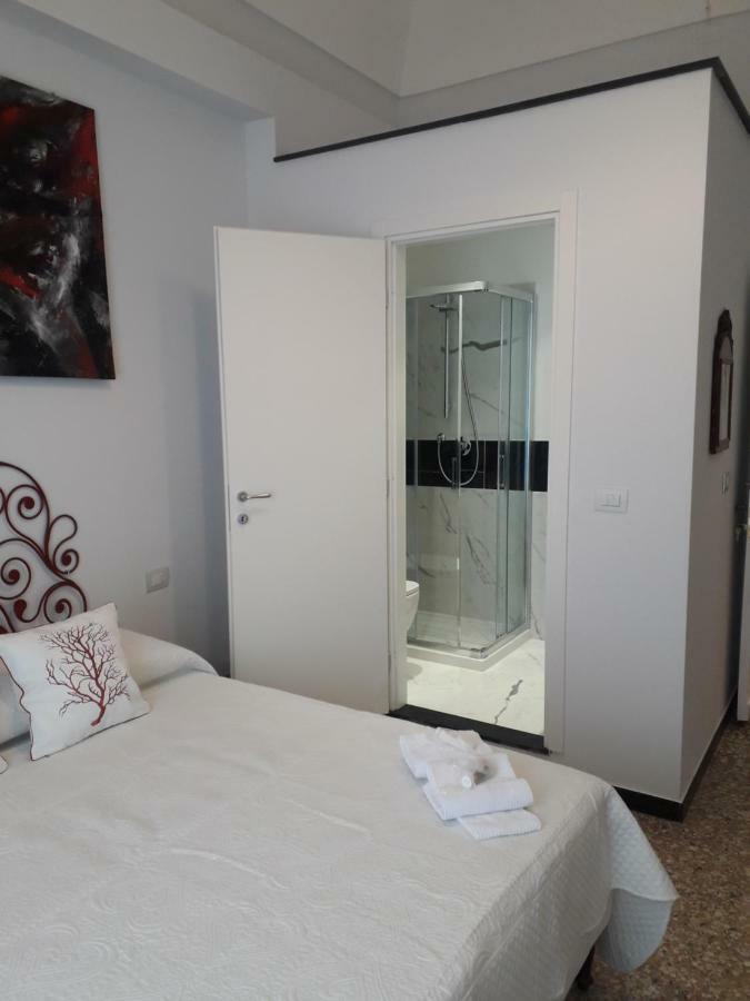 Dora Aurea Hotel Levanto Bagian luar foto