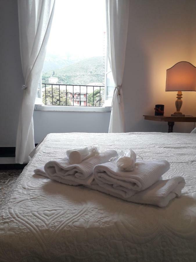 Dora Aurea Hotel Levanto Bagian luar foto